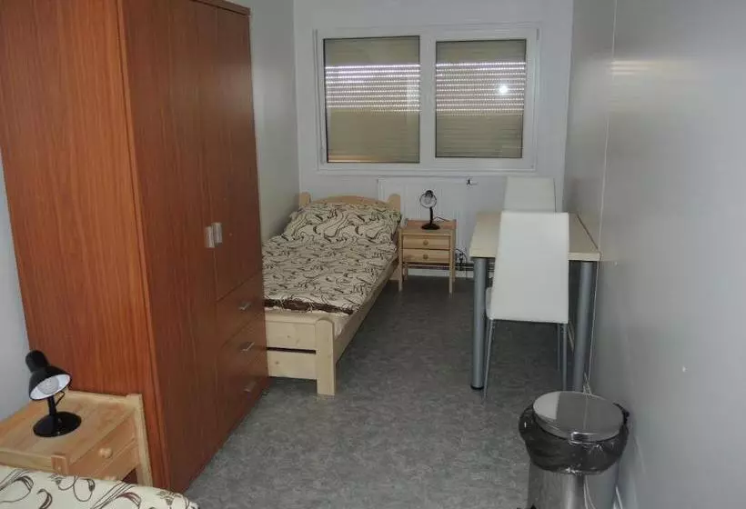 Majatalo Sportovní Areál Horní Počaply