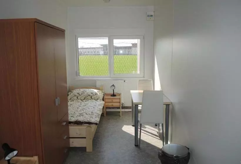 Majatalo Sportovní Areál Horní Počaply