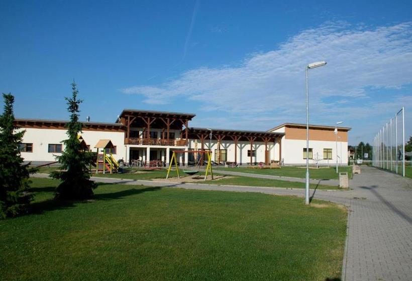 Panzió Sportovní Areál Horní Počaply
