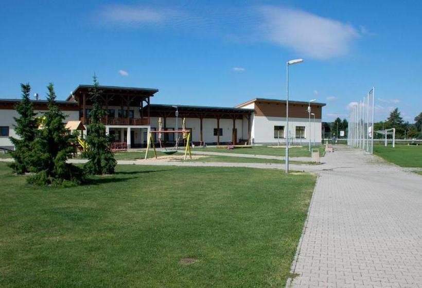 Panzió Sportovní Areál Horní Počaply