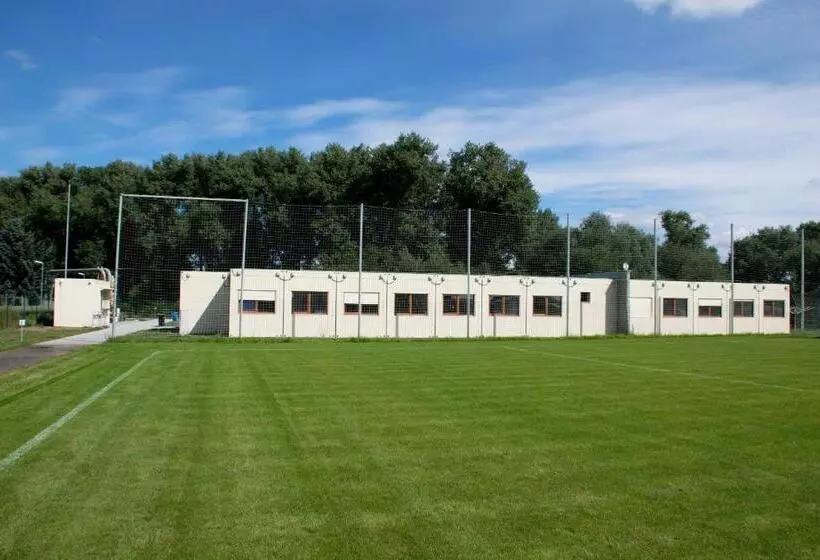 Majatalo Sportovní Areál Horní Počaply