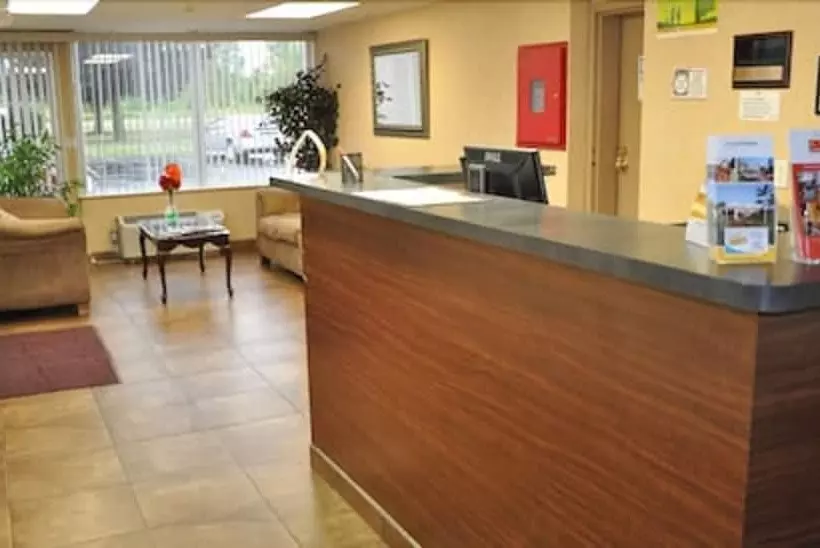 هتل Airport Inn Flint