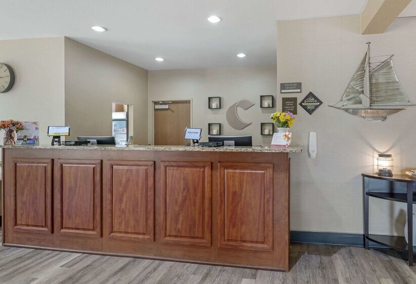 فندق Comfort Suites Lake Geneva East