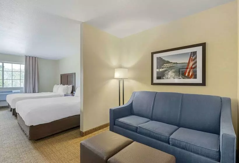 هتل Comfort Suites Lake Geneva East