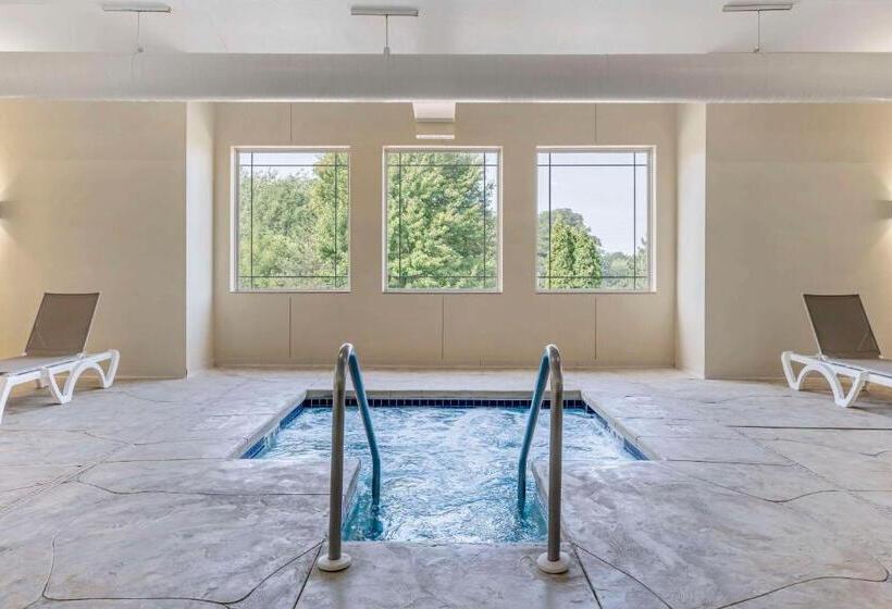 فندق Comfort Suites Lake Geneva East