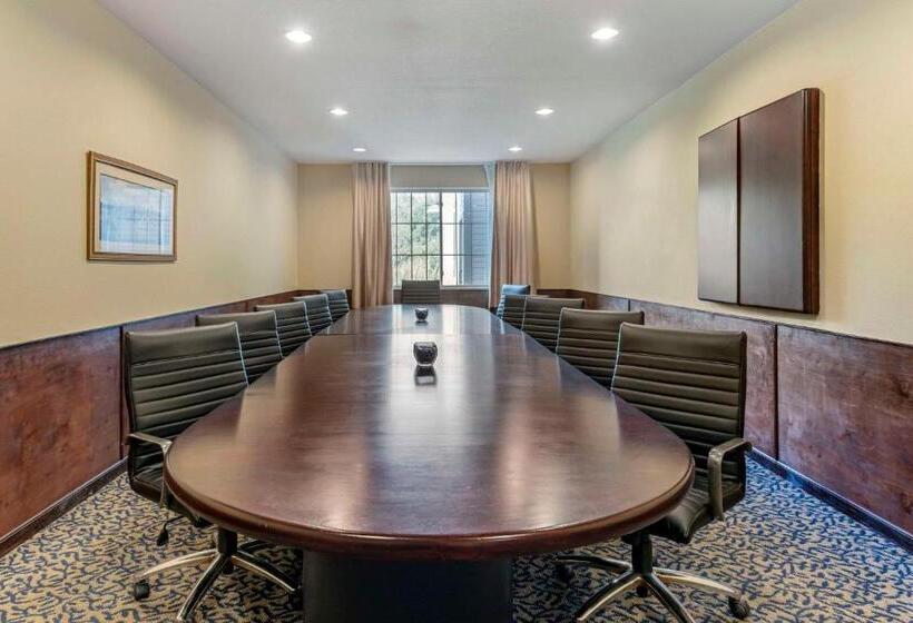 فندق Comfort Suites Lake Geneva East