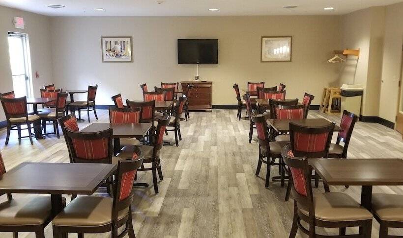 فندق Comfort Suites Lake Geneva East