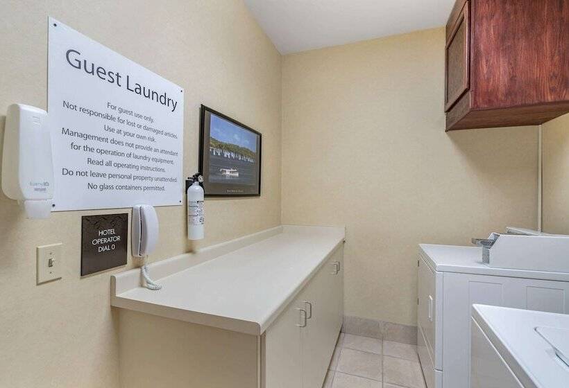 فندق Comfort Suites Lake Geneva East