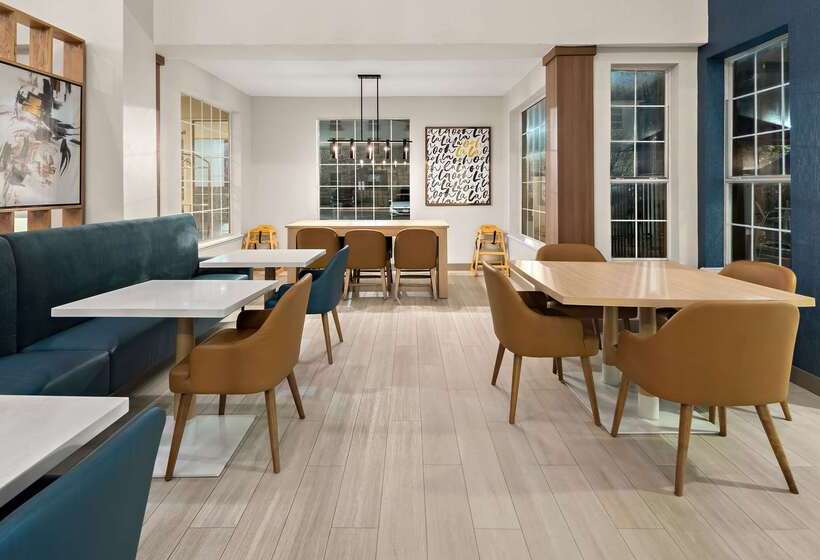 فندق Comfort Suites Fort Worth North Fossil Creek