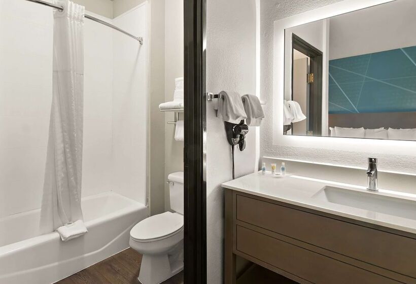 فندق Comfort Suites Fort Worth North Fossil Creek