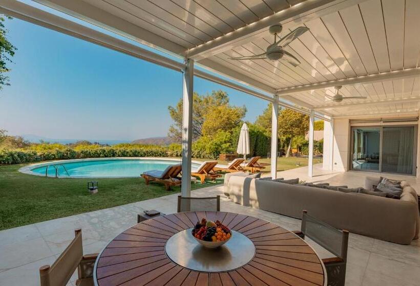 Отель D Maris Bay