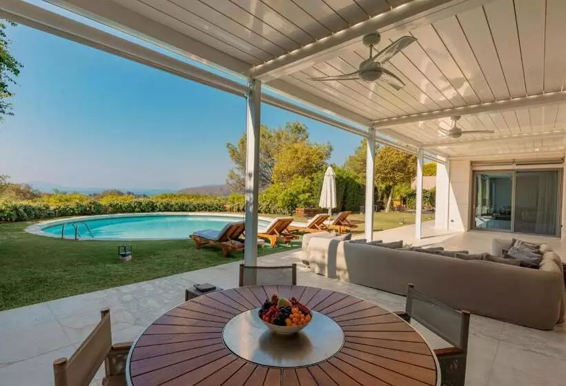 ホテル D Maris Bay