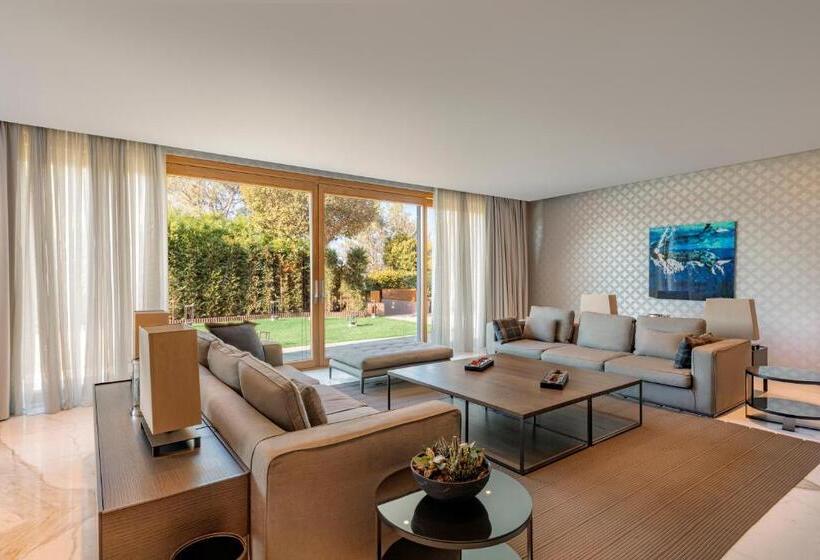 Отель D Maris Bay