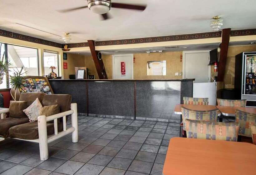 ホテル Super 8 By Wyndham Albuquerque Downtown