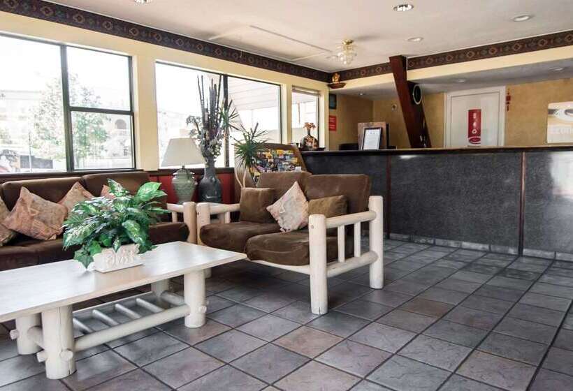 ホテル Super 8 By Wyndham Albuquerque Downtown