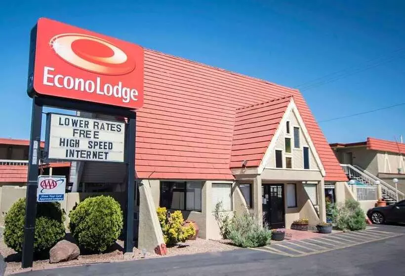 Hotelli Super 8 By Wyndham Albuquerque Downtown