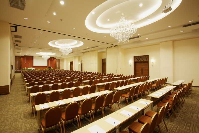 בית מלון כפרי Golden Beach Chaam