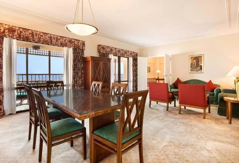 Cairo World Trade Center Hotel & Residences