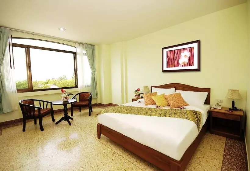 هتل Krabi Phetpailin