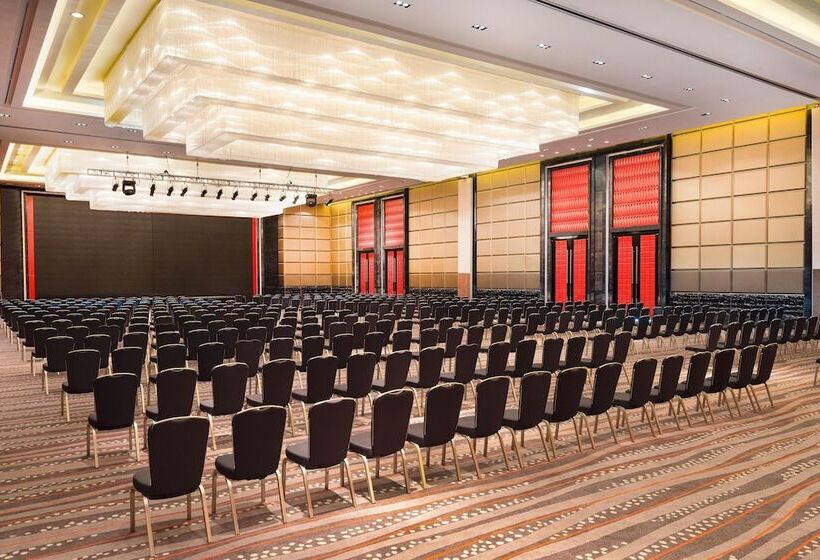 ホテル Le Méridien Qingdao