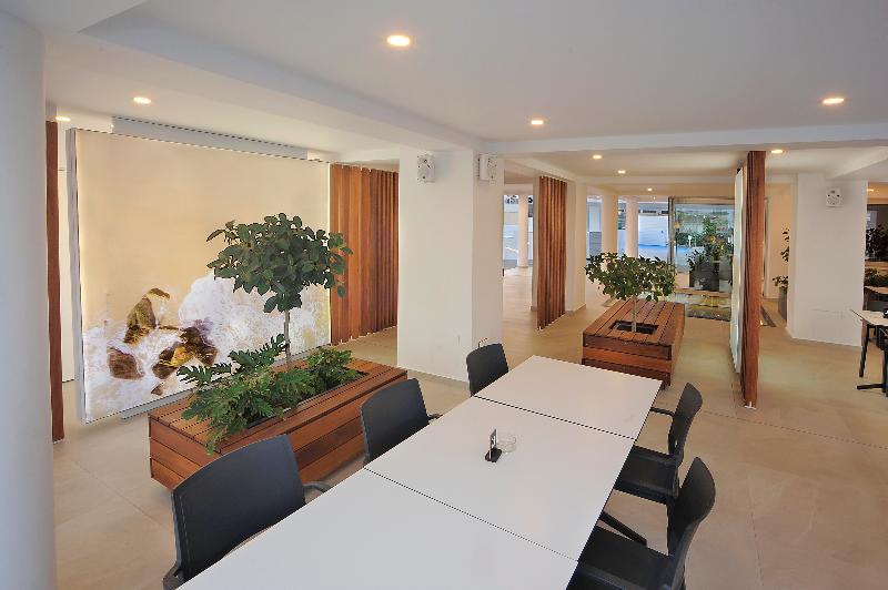 בית מלון כפרי Okeanos Beach Boutique