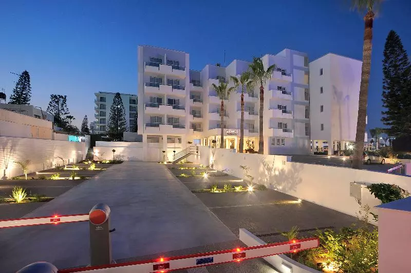 酒店 Okeanos Beach Boutique