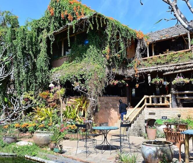 فندق Phu Chaisai Chiang Rai Mountain Resort