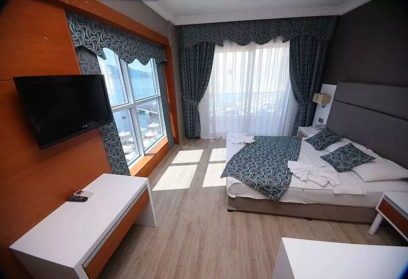 ホテル Mehtap Beach