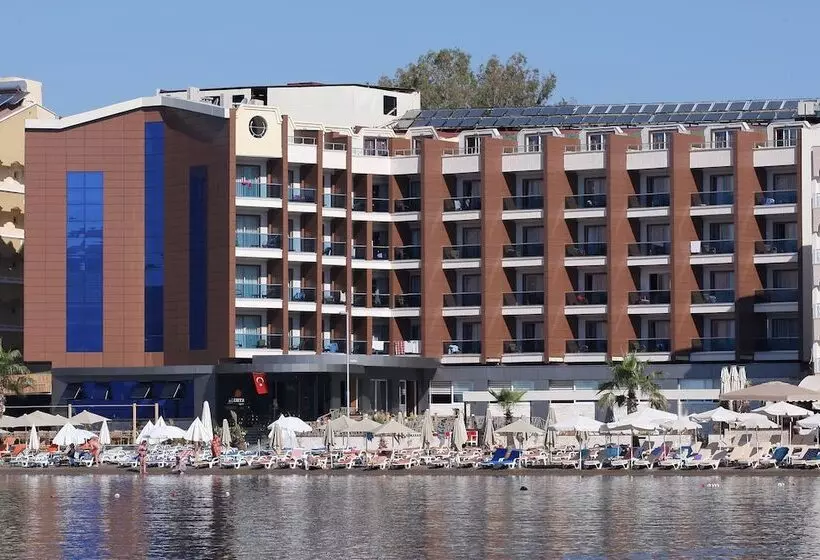 ホテル Mehtap Beach