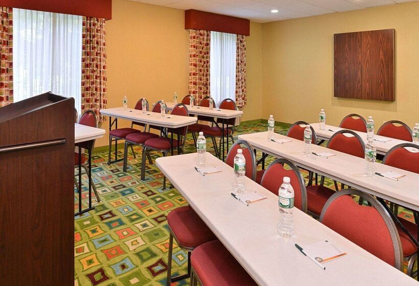 בית מלון כפרי Quality Suites