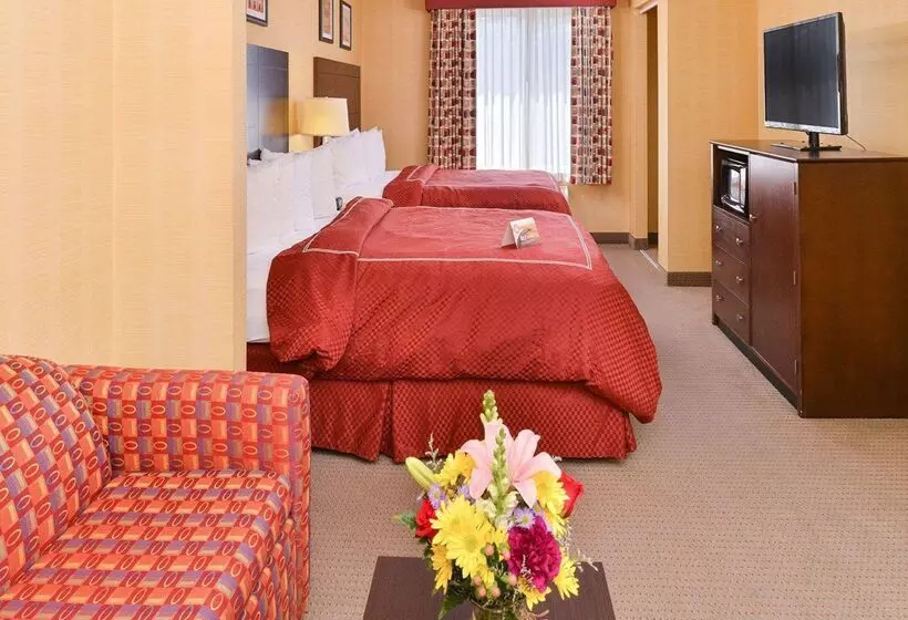 هتل Quality Suites