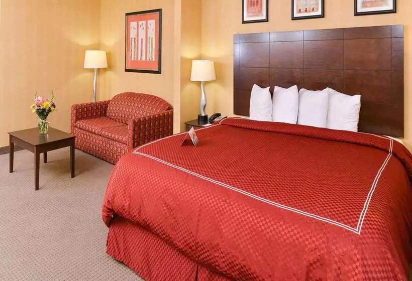 هتل Quality Suites