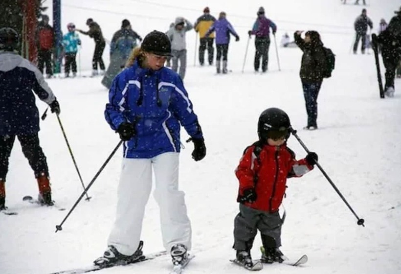فندق Airport Inn Flint
