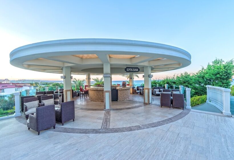 فندق Royal Atlantis Spa & Resort