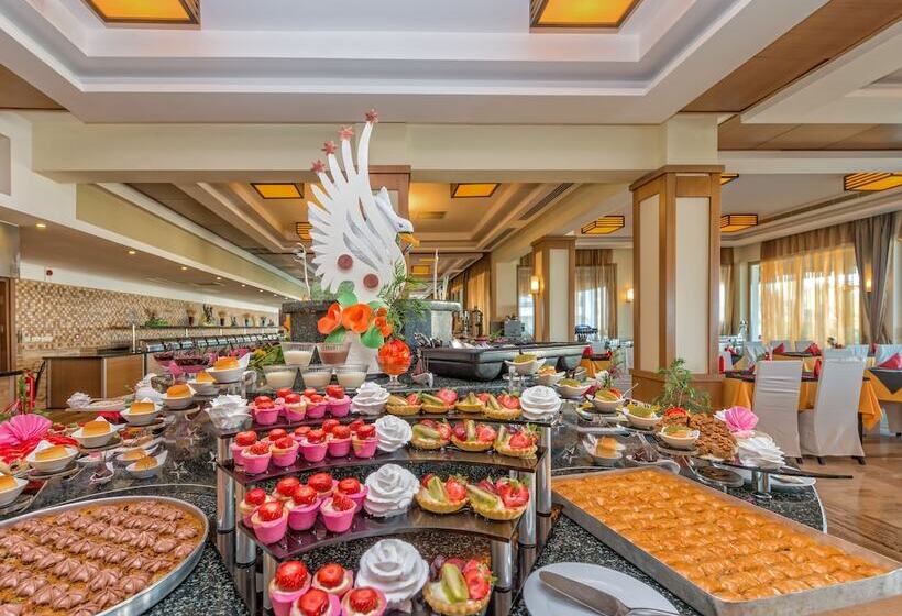 فندق Royal Atlantis Spa & Resort