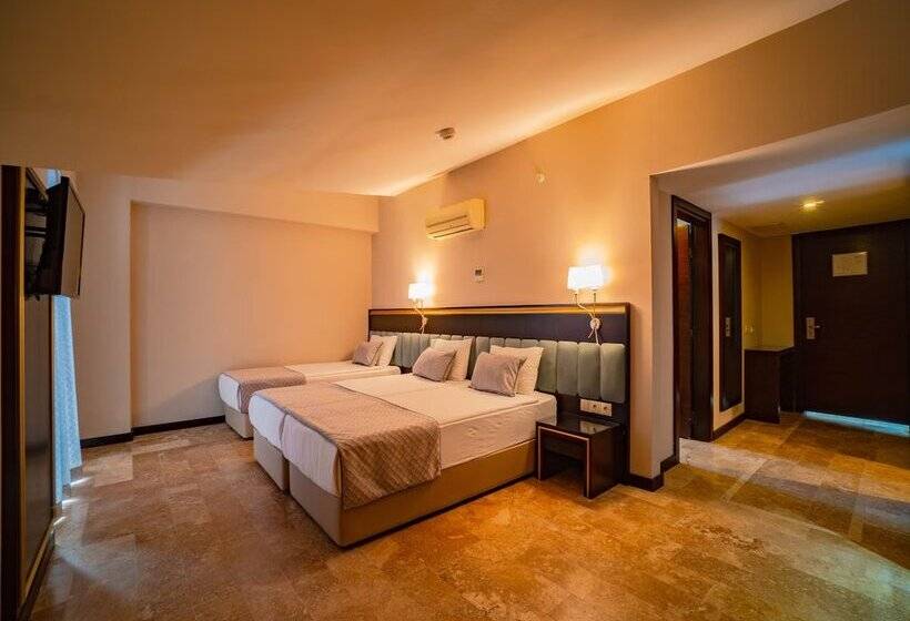 בית מלון כפרי Royal Atlantis Spa & Resort