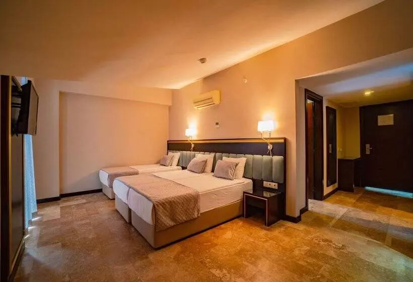 Отель Royal Atlantis Spa & Resort