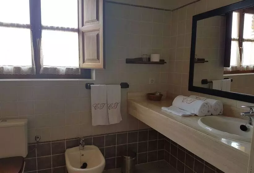 هتل روستایی Casona De Tresali