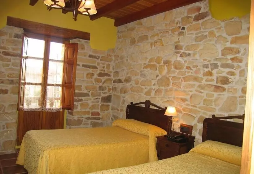 هتل روستایی Casona De Tresali