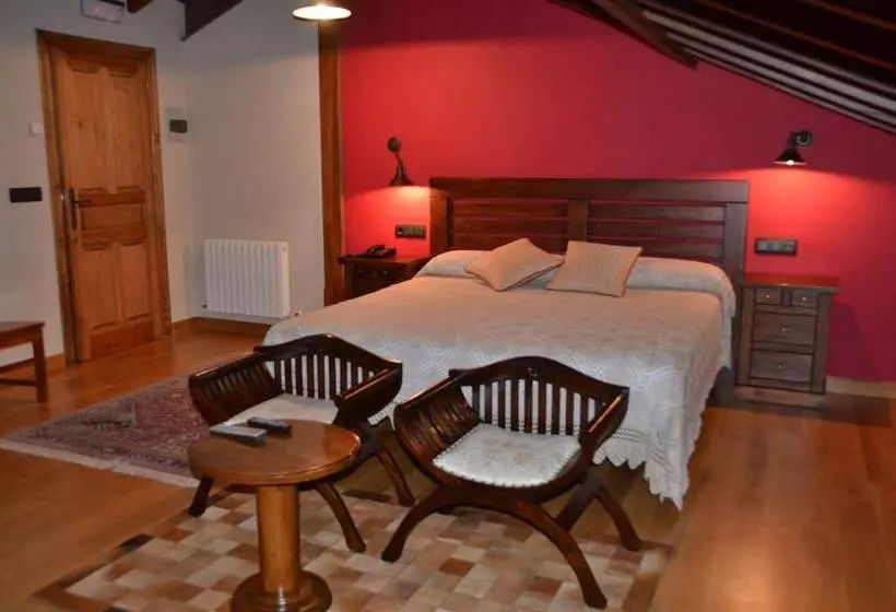 هتل روستایی Casona De Tresali