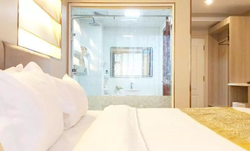 هتل The Travellers