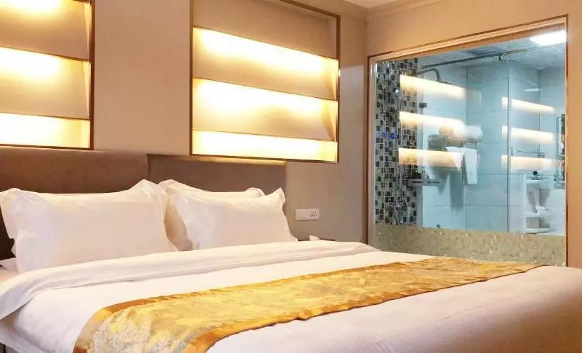 هتل The Travellers