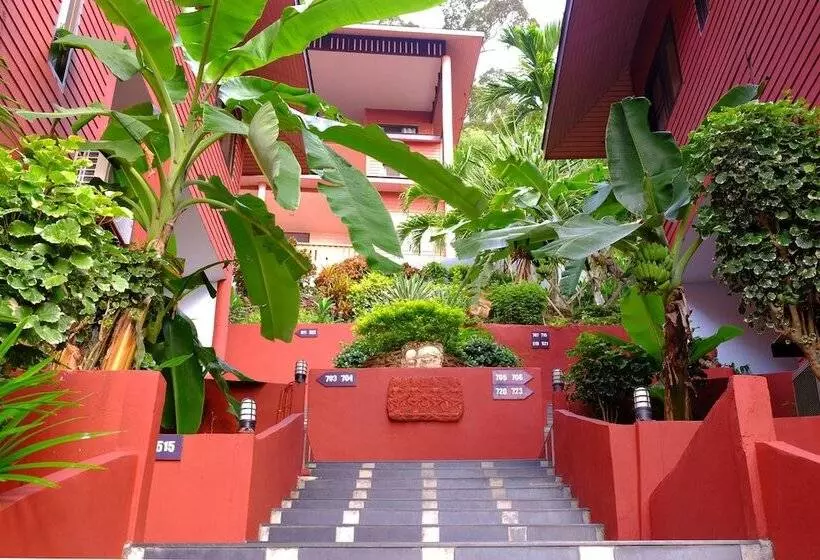 Koh Ngai Cliff Beach Resort