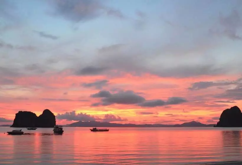 Koh Ngai Cliff Beach Resort