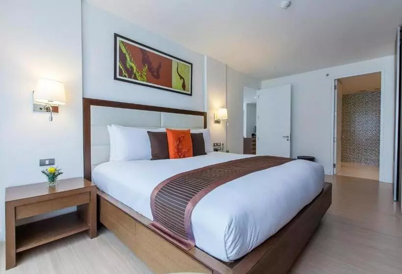 Oakwood Residence Sukhumvit 24