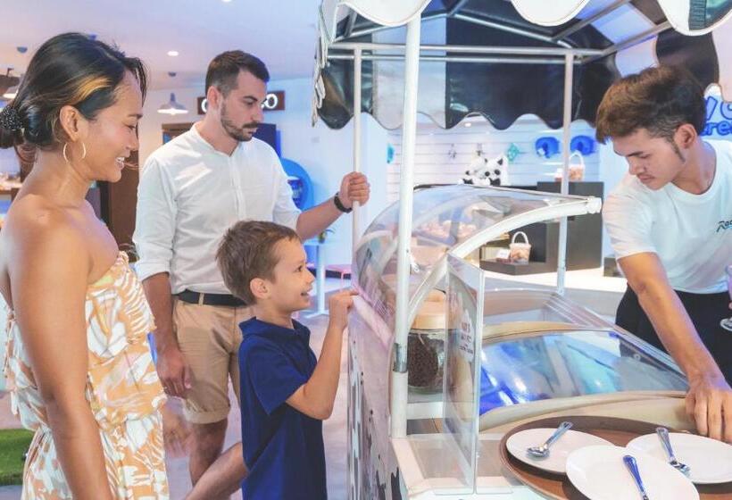 Radisson Resort And Suites Phuket