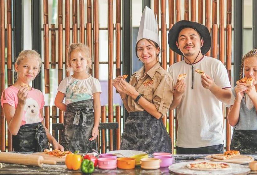 Radisson Resort And Suites Phuket