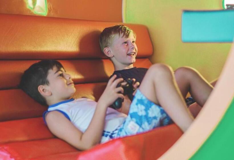 Radisson Resort And Suites Phuket