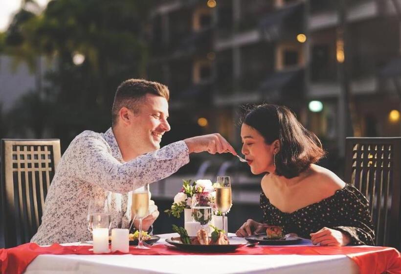 Radisson Resort And Suites Phuket