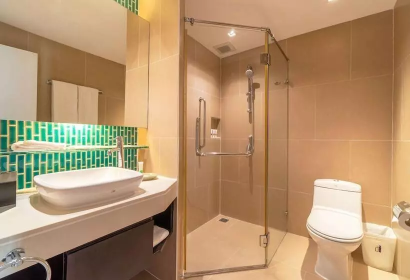 Radisson Resort And Suites Phuket